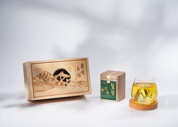 謝師禮推薦｜恩情如山木禮盒｜高山茶＋黃金玉山杯組｜質感送禮首選